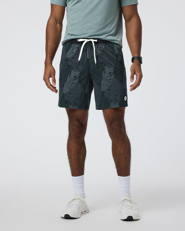 Vuori Mens Kore Short Lined 7 BLV Black Leaves