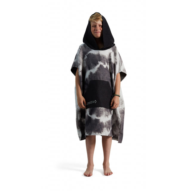 Nomadix Changing Poncho: Wave Blue Tie Dye Black and White
