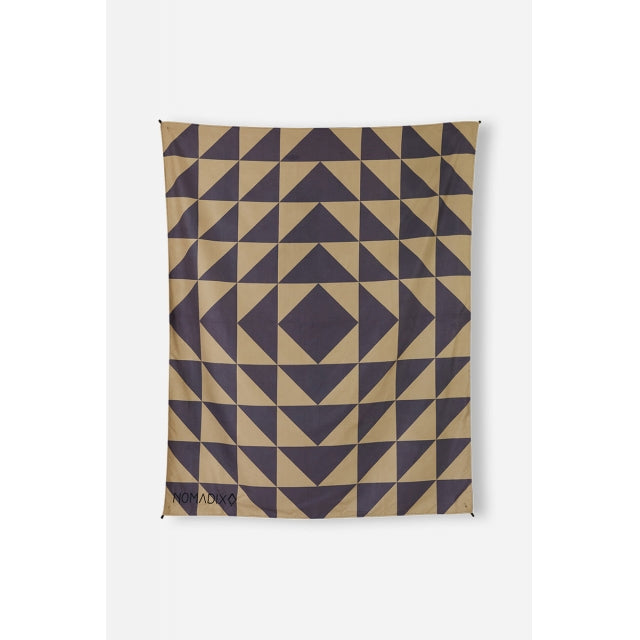 Nomadix Festival Blanket: Tie-dye Black And White Sierra Black Brown